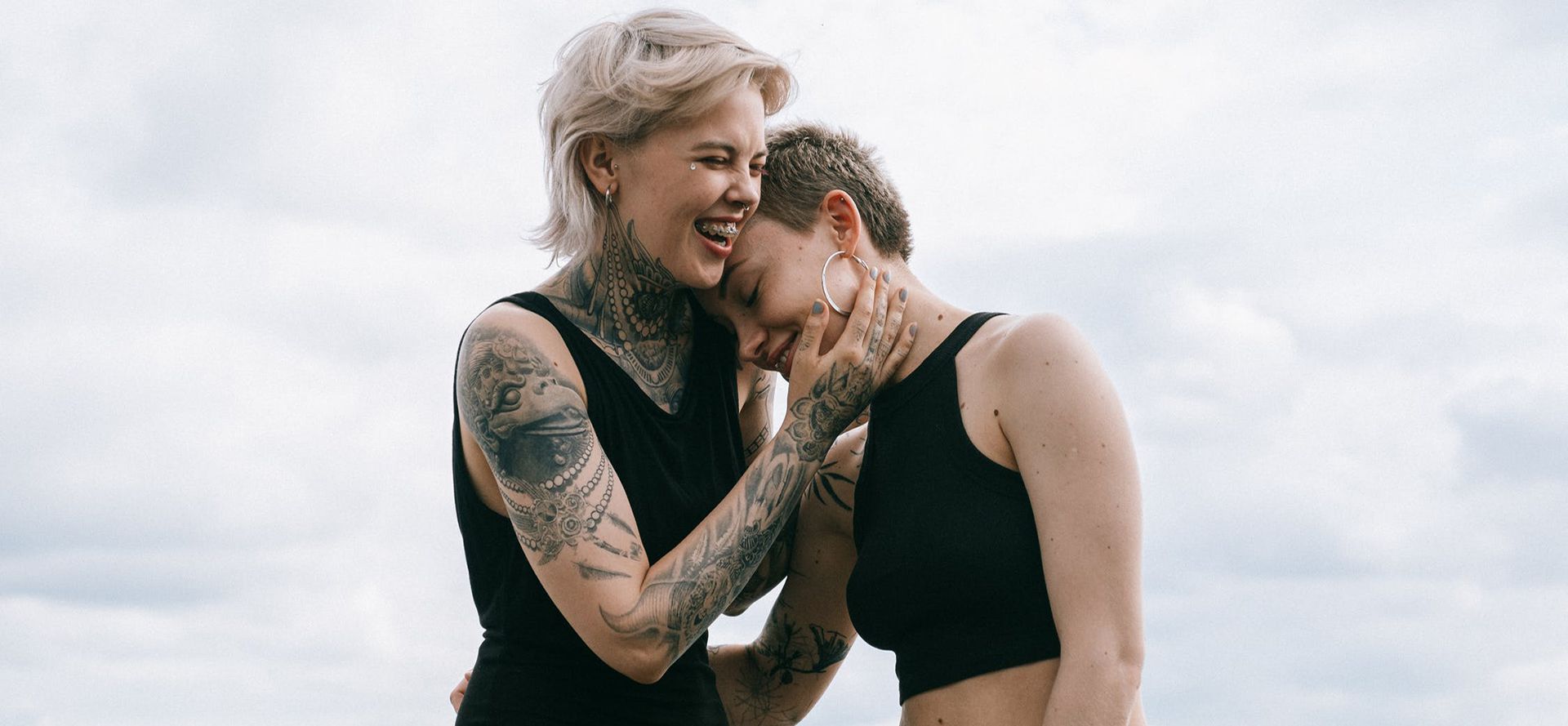 Lesbisk krammer på dating.