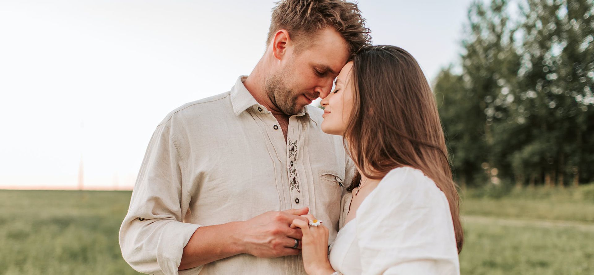 Junge menschen bei der partnersuche.